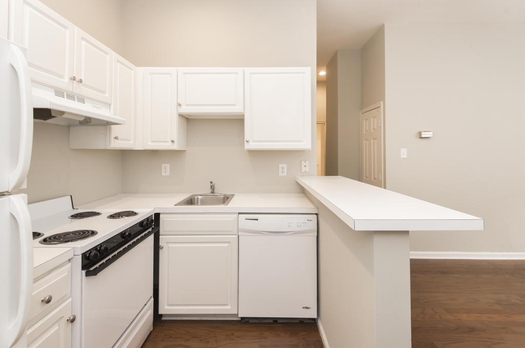 Empire Apartments in Philadelphia, PA | PMC Property Group Apartments